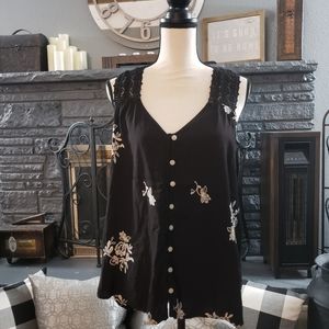 Black Sleeveless Button-Front Floral Tank Top